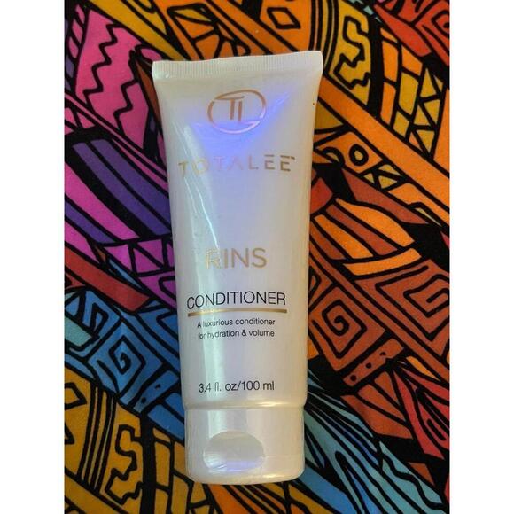 Totalee Package: Shampoo, Conditioner,  Leave In, Creme Elixir,  Shine Mist - Picture 4 of 9